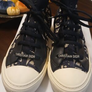 Dior Mid Sneaker